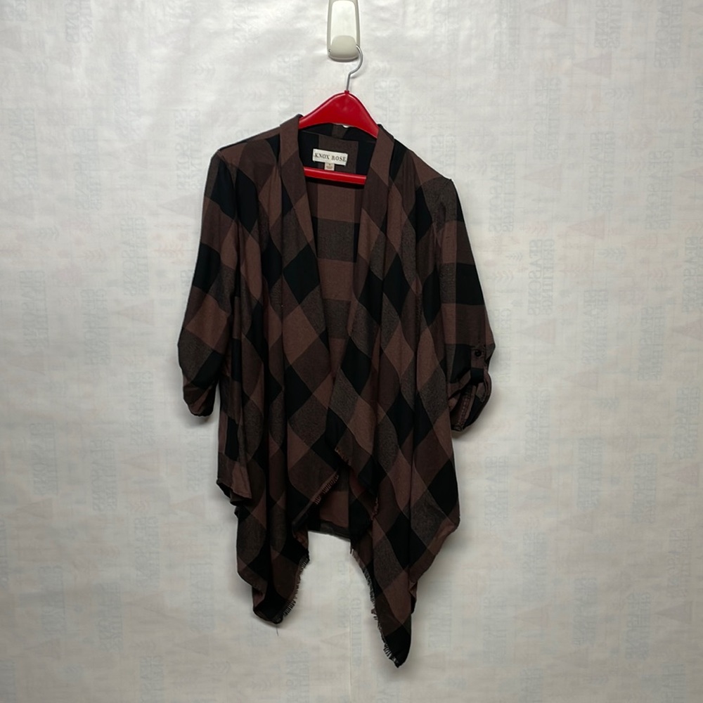 Knox Rose women brown and black plaid lightweight cover shirt
